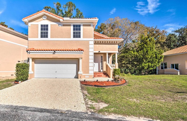 Walk to River: Pet-Friendly Homosassa Condo!