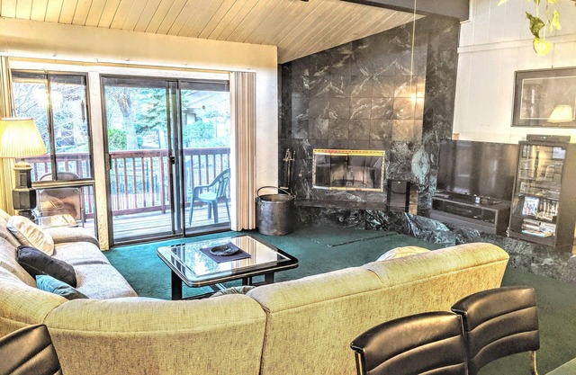 Walk to the Slopes from This Bright & Airy Townhouse!