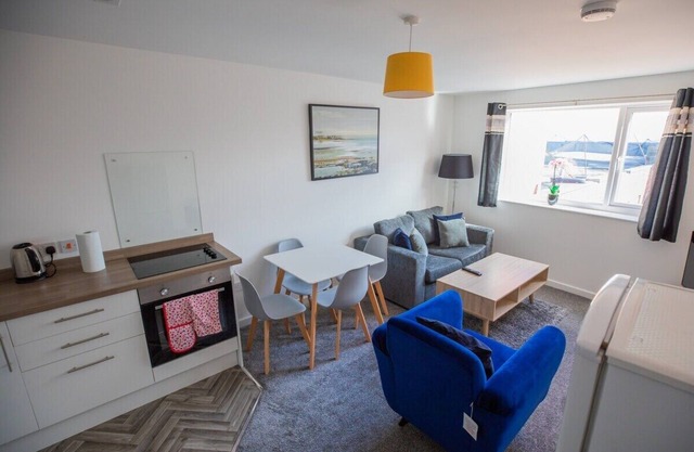 Walking Distance to Restaurants, Bars, Cafes, Metro Station, and Ferry Terminal