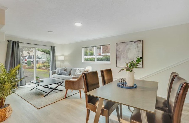 Walnut St. Suite in the heart of Fernwood