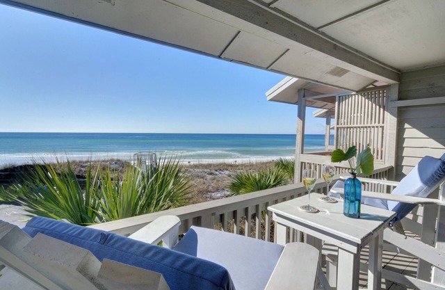 Walton Dunes 7, Beachfront, Private Beach. 4BeachChairs, 2Umbrellas