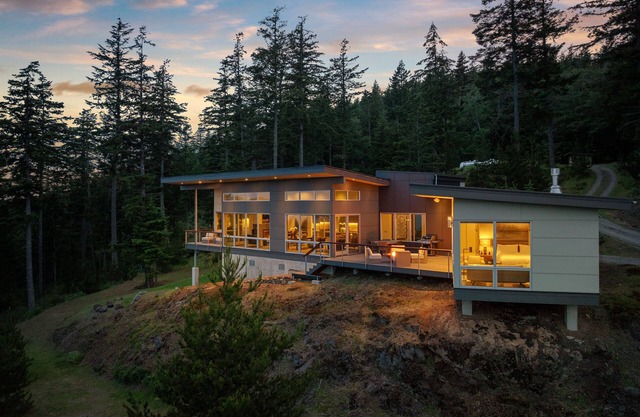 Wander San Juan Island w/Forest View – 3 Bedrooms, Sleeps 6