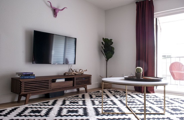 WanderJaunt | Sherwood | 1BR | East Riverside