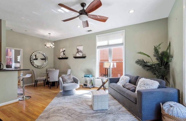 Warehouse District Modern Condo w/Private Garage