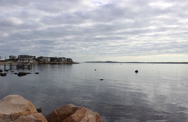 Water views, work/live, 5BD/2.5BA, Pets in Groton Long Point, CT