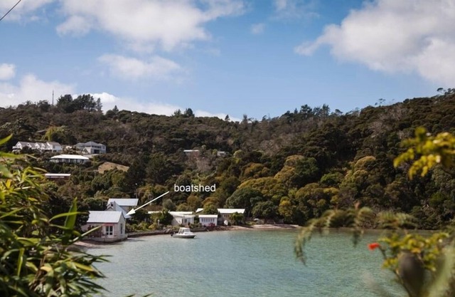 Waterfront - 8 minute walk to Village- Linen optional -see below description.