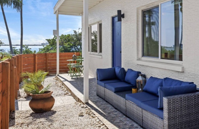 Waterfront bungalow with awesome view