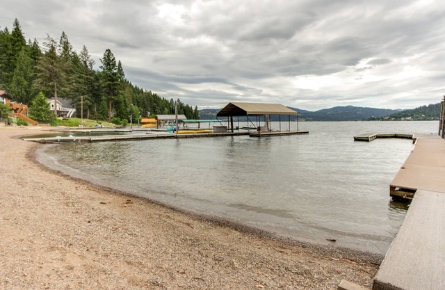 Waterfront cabin with large deck, fishing dock, & private beach
