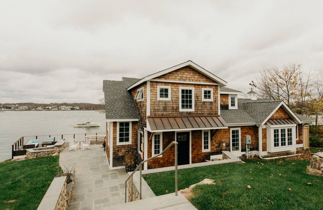 Waterfront Cottage in Branford