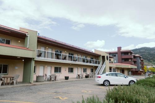 Waterfront Inn
