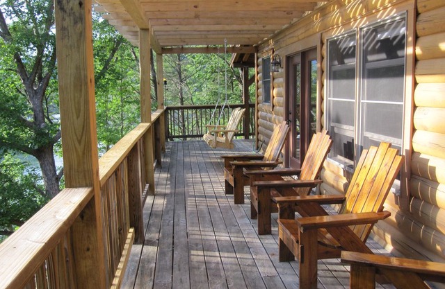 Waterfront Luxury at Watauga Lake!