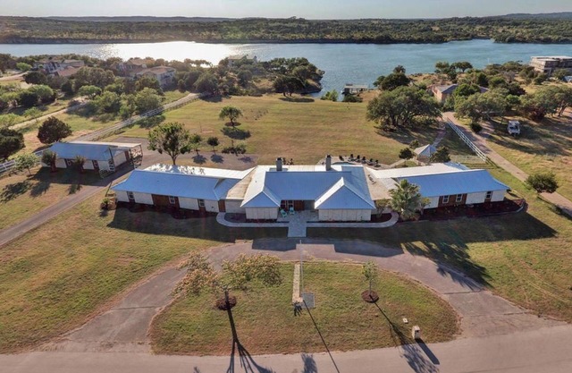 Waterfront peace - the ideal wellness retreat