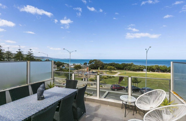 Waterfront Three - In the heart of lorne