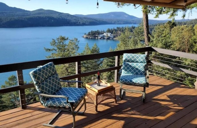 Waterfront View Rosario Sleeps 10-
