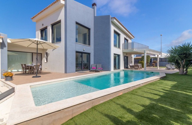 Waterfront Villa in Sa Torre