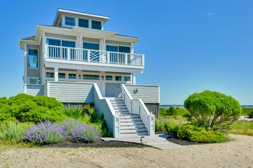 Waterfront Westhampton Haven Pool and Private Beach