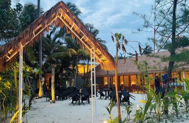 Wave Crest Retreat