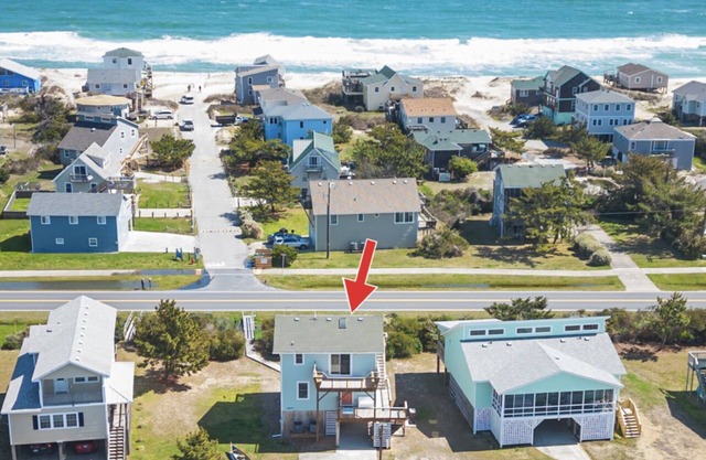 Wave Watcher - Amazing Ocean and Sound Views - One minute walk to the beach!