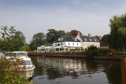 Waveney Hotel 