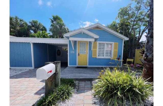 "Waves" Cottage on Sunset Beach