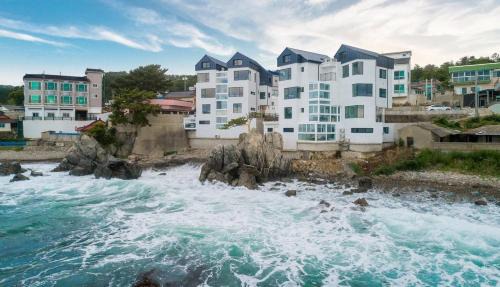 Waytree Ocean View Pool Villa