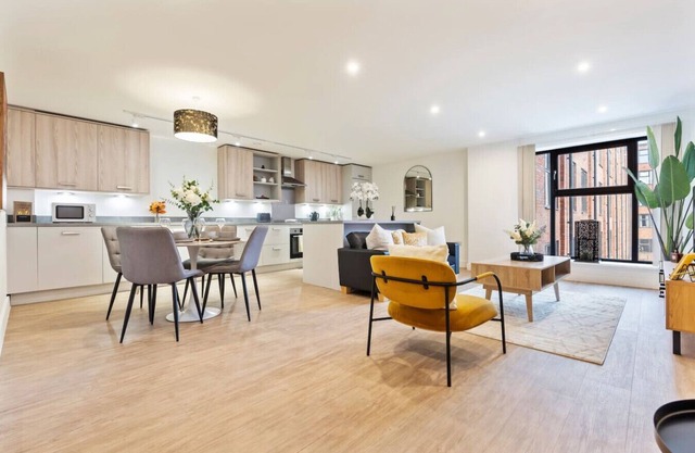 Week Discount | Grand Central | Sleeps 4 | 2Bed