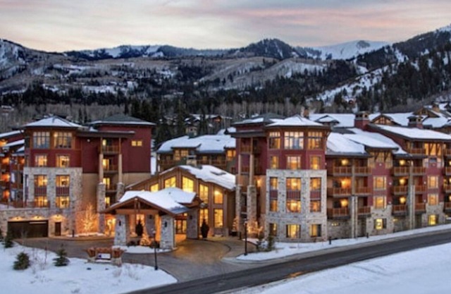 WEEKLY DISCOUNT: CANYONS SUNRISE LODGE:SKI IN-OUT. 3bedroom,3bath. FEB 15-22.