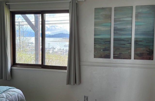 Welcome to Auke Bay Seaside Suites