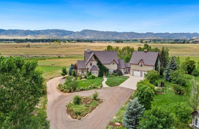 Welcome to Sunrise Ranch! Amazing Mountain Views!