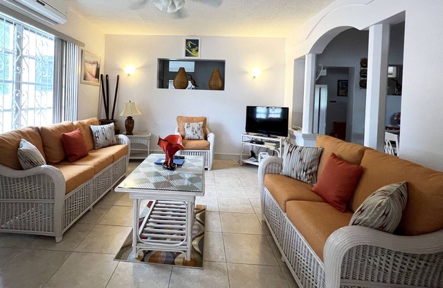 Welcome to the unpretentious and breezy Graceville, steps away from the beach