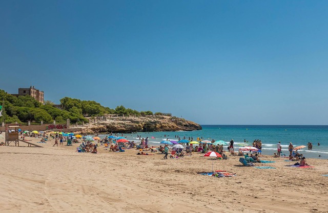 Welcome to this beautiful vacation apartment close to sandy beach.