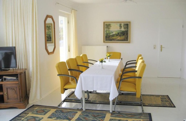 Welcoming Apartment with Balcony Garden Private Terrace