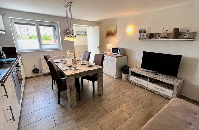 Well-kept vacation complex with 5 residential units in a quiet cul-de-sac location