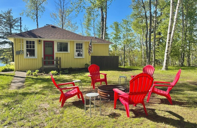 Wells On the Water -A Tiny but Mighty Cottage on Loon Lake