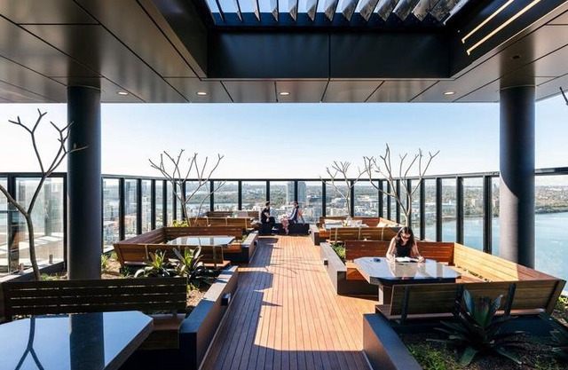 Wentworth Point Comfy Flat with view