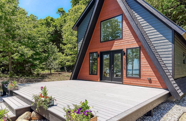 West Bay Modern Cabin