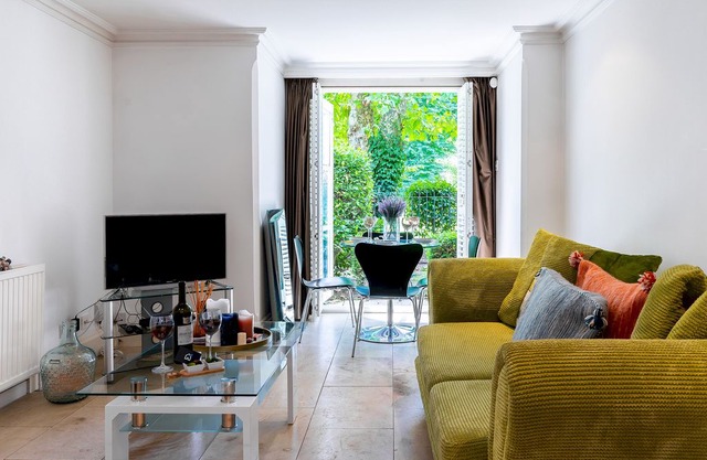 West Brompton apartment in Earl's Court with private terrace.