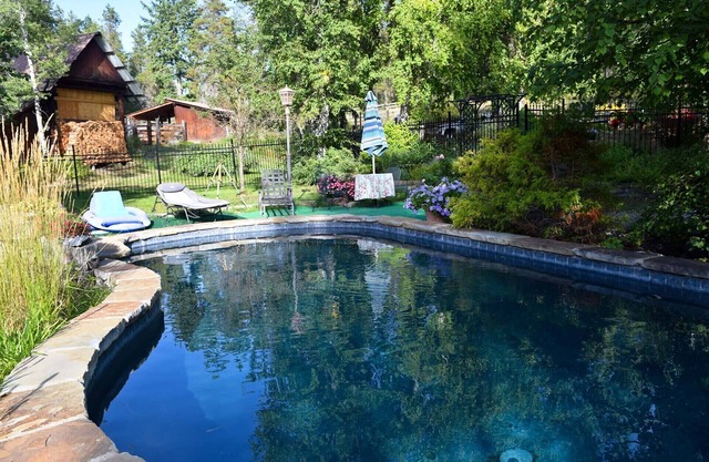 West Glacier Log Home with Pool