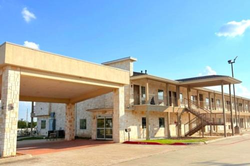 Westwood Inn Extended Stay by OYO Gonzales TX
