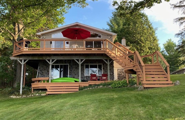 What a View! Up North MI Ausable Lake Waterfront 4 bedrooms/2 baths Pontoon boat