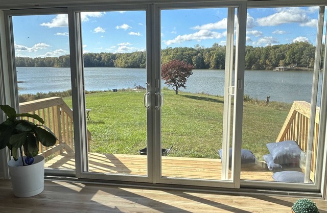Whippoorwill Cottage - Dock, Fire Pit, Boat Launch, Spectacular Views