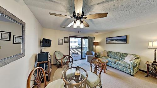 Whirlpool Indoor Outdoor Pool 2nd Row Condo