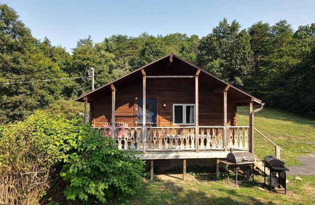 Whispering Hills - Couples Getaway