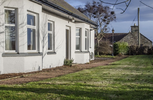 White Cottage St Andrews Luxury Self Catering Holiday Cottage in idyllic setting