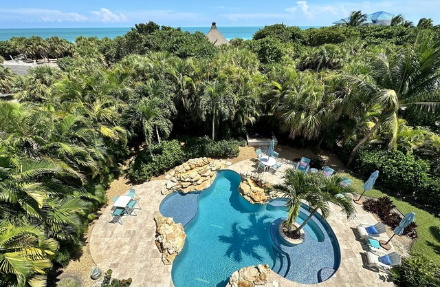 WHITE SURF Stunning Pool Home @ Round Island Park OCEAN, PARK & RIVER VIEWS!