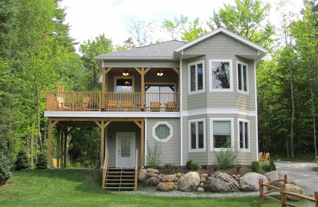 Whiteface Mountain/Wilmington New York~Hot Tub, Gas Fireplace, Mountain Views!