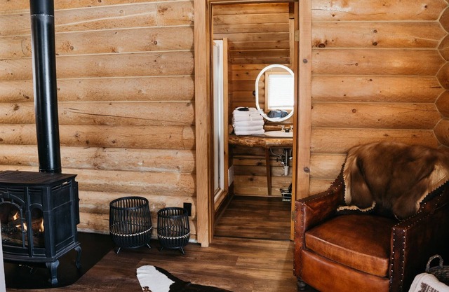 Whitetail Cabin- Chapman Springs