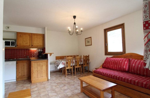 Wifi, 10m from ski slopes, 2nd floor, terrace, parking, tv, ski locker, 40m², Val Cenis
