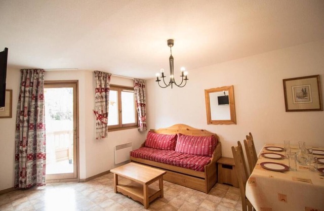 Wifi, 10m from ski slopes, 1st floor, balcony, parking, tv, ski locker, 40m², Val Cenis