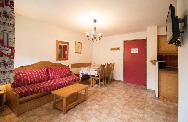 Wifi, 10m from ski slopes, terrace, parking, tv, ski locker, 40m², Val Cenis